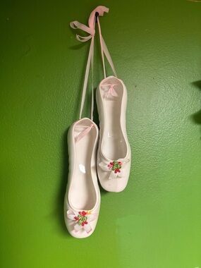 Ceramic Ballet Slippers Hanging Ornament Wall Decor